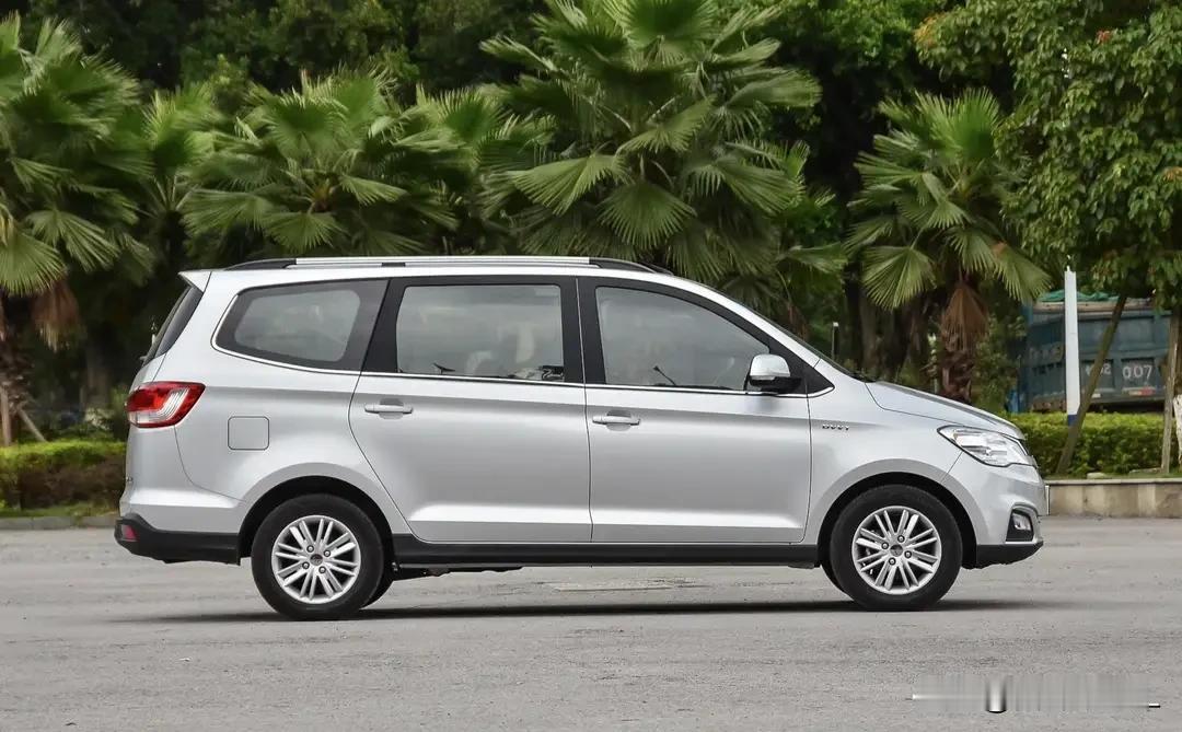 一觉醒来工信部两记重拳出击，让车市震了又震！新规明确了：1、2026年7月1日