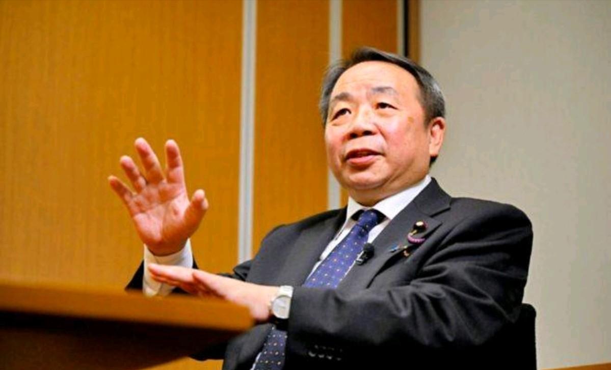 石平表示，我8月15日参拜靖国神社这件事，似乎在中国成了大新闻，但是一些中国人