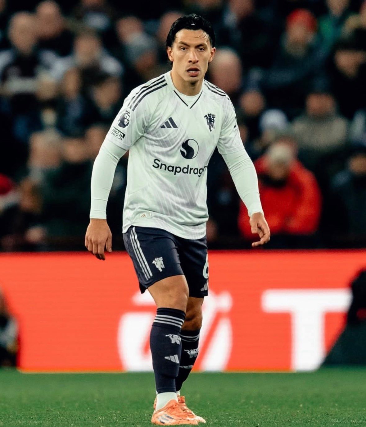 B费受伤后，卡塞米罗搭档的5个选择。梅努：球迷的呼唤+人心所在，然而梅努小腿受伤