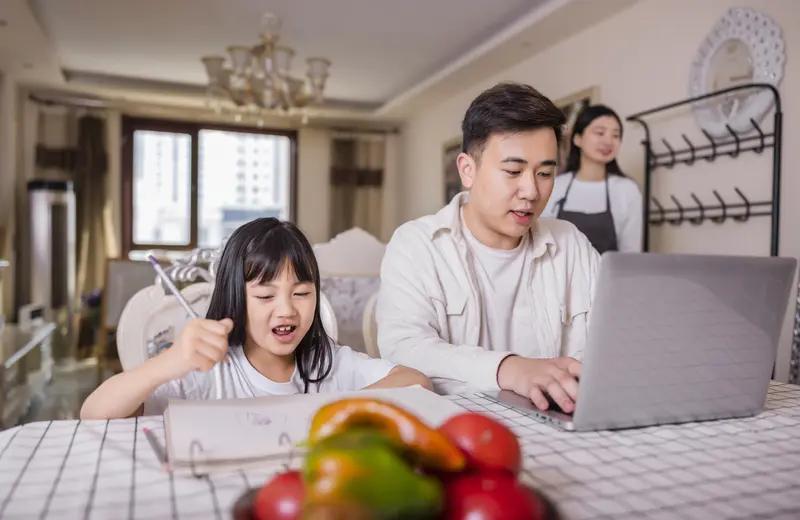 爸爸妈妈辅导同一个孩子，差距能有多大，真实的例子讲给大家听。湖南一个妈妈辅导