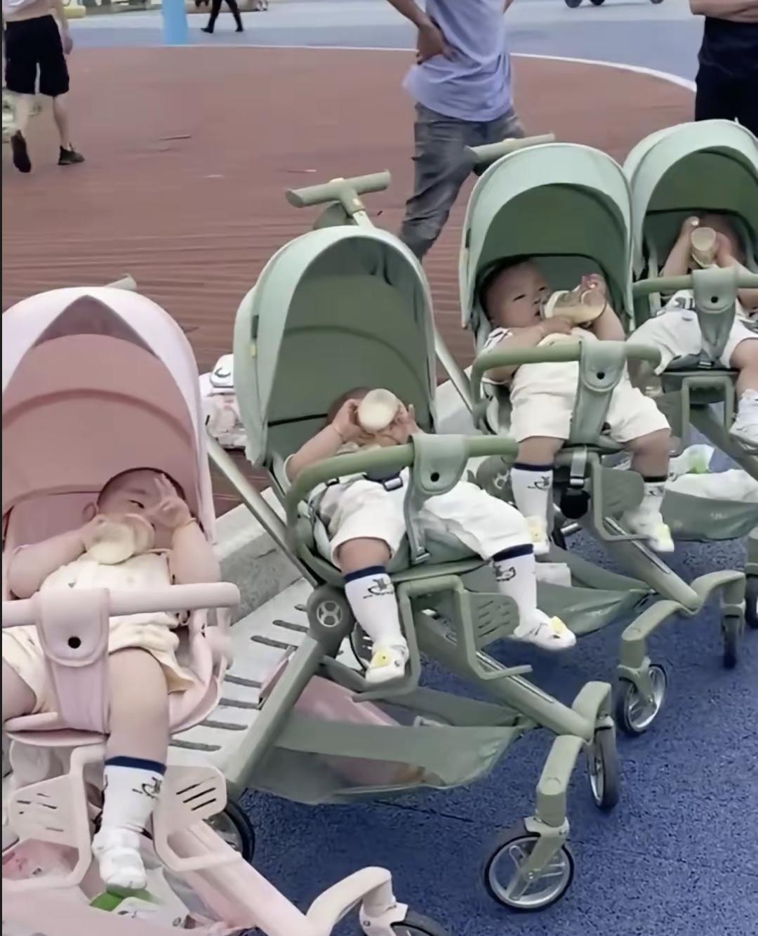 上海一个普通家庭，B超查出四胞胎时，医生数了三遍。不是高兴得跳起来，而是先问：你