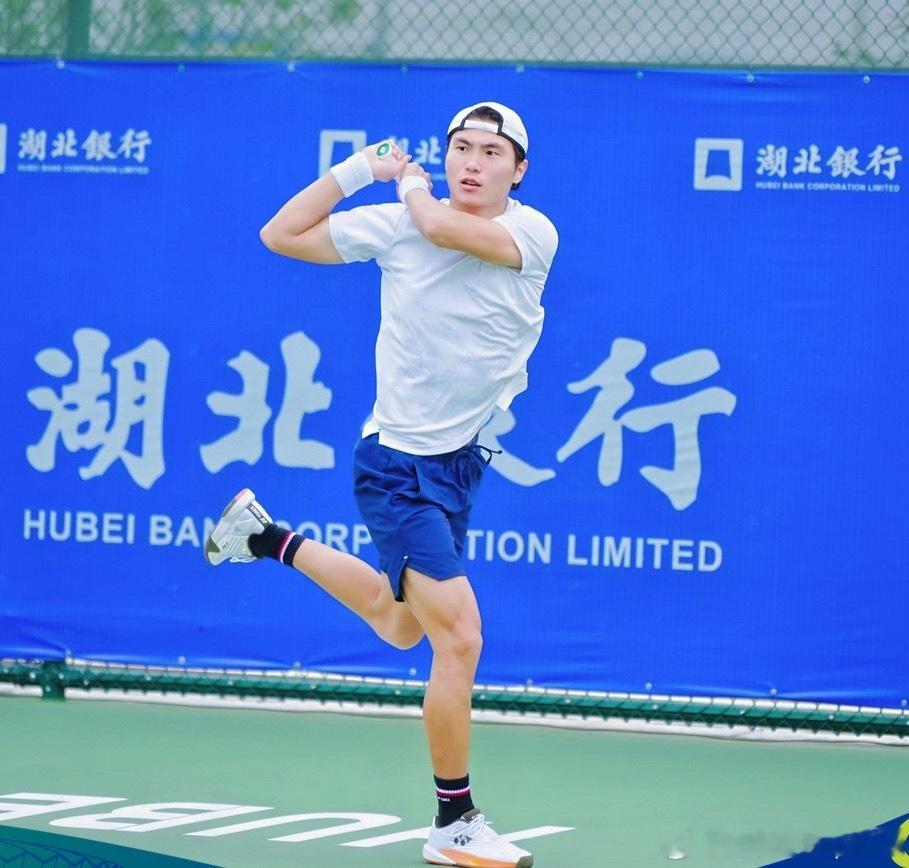 ATP挑战赛🇨🇳济南CH125男单资格赛首轮🇨🇳王晓飞6-2/4-6/6