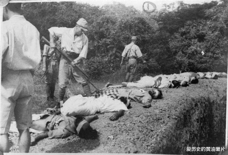 用23张历史照片证明二战残酷 战争现场横尸遍野 孩童饿死