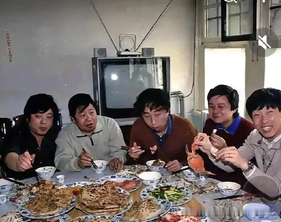 马季家的流水席，藏着老一代相声大师最难得的格局刷到网上一段采访，听完马东