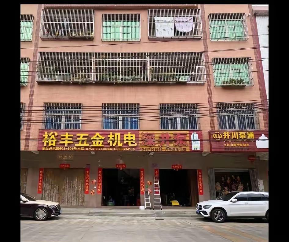 这就是12月9日晚上广东汕头大火烧死12人的民房，装的死死的防盗网成为逃生的重大