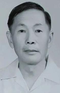 1989年，‌几个美国特工突然敲开中国老人的门，亮出完整策反方案：保证提供永久居