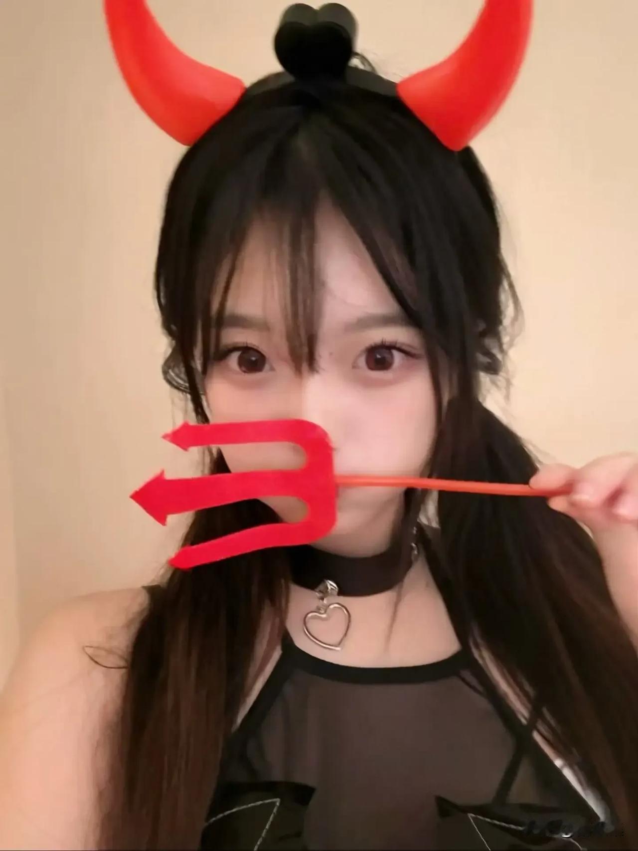 恶魔小可爱，诱惑的诱惑😈💖