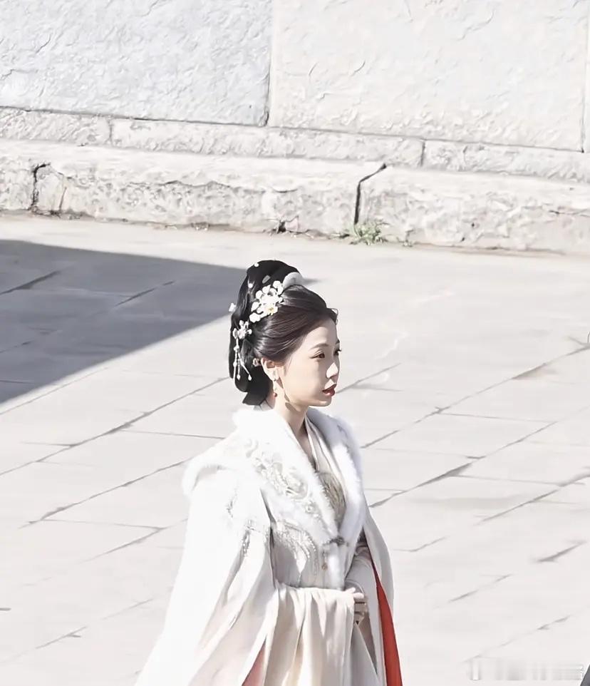 有网友说虞书欣的稠只是他不值一提的小缺点