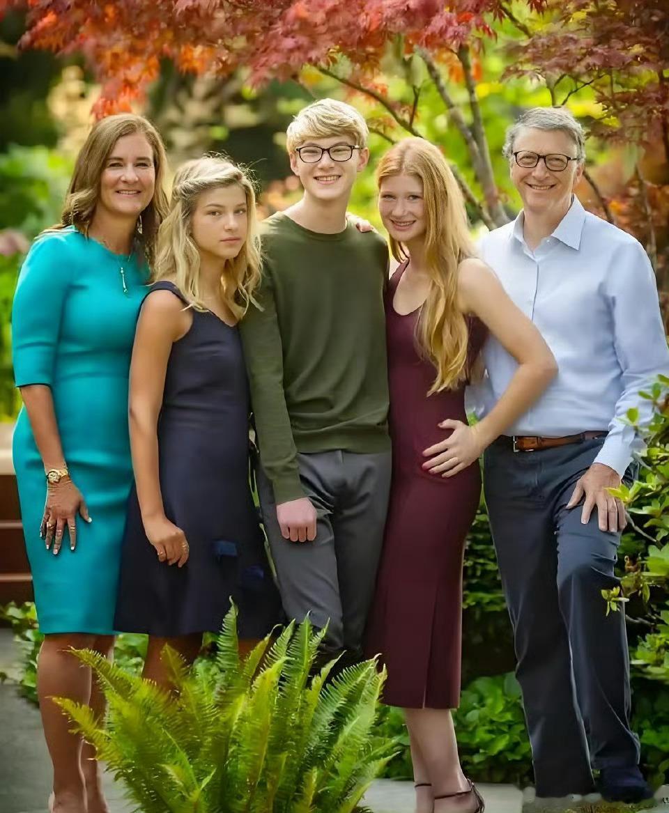 比尔盖茨被曝向妻子隐瞒性病爱泼斯坦文件称比尔盖茨染上性病美国发布了长达300万页