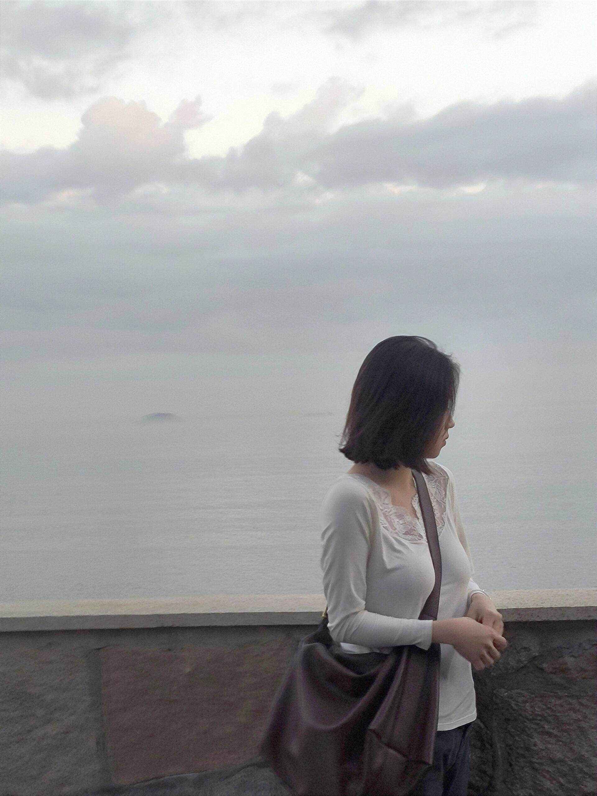 朋友说我穿这件衣服像人妻？