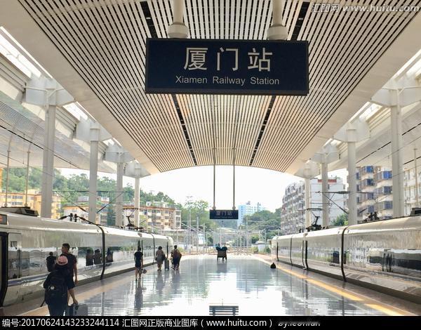 5月30日9时18分，成渝中线高铁正式进入全线铺轨阶段！这高铁可是“八纵八横”高