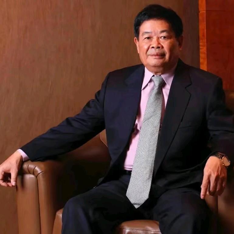 曹德旺为啥急于交班？曹德旺说自己刚从上海体检回来，报告上面说，他身体没毛病，
