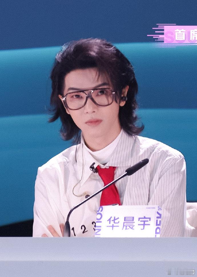华晨宇华晨宇直拍机位建议所有选秀节目按这个标准卷起来！华晨宇的评审直拍机位太权威