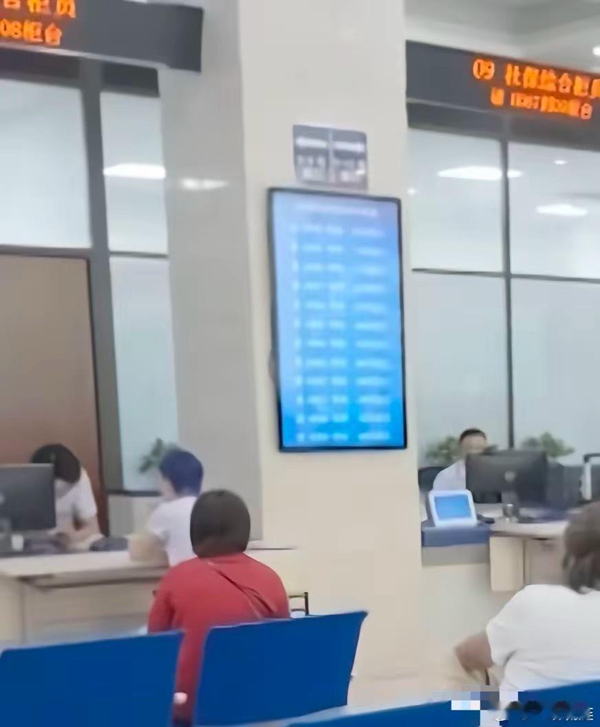 任何不交社保的约定，都是无效的，国家终于出手了。要是社保不强制缴纳，估计主动交的