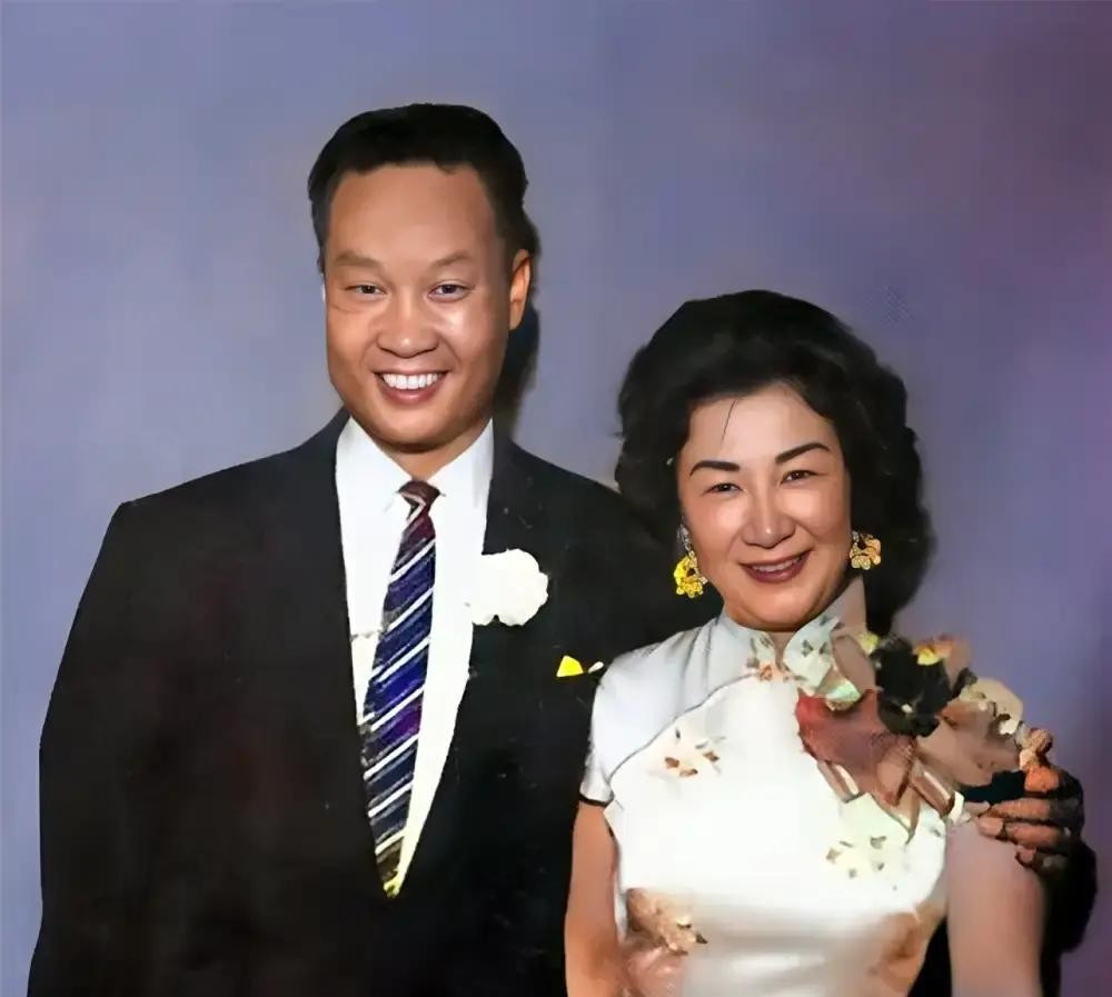 1986年，潜伏美国37年的金无怠被捕，被关押在联邦监狱。因为俞强声叛变，FBI