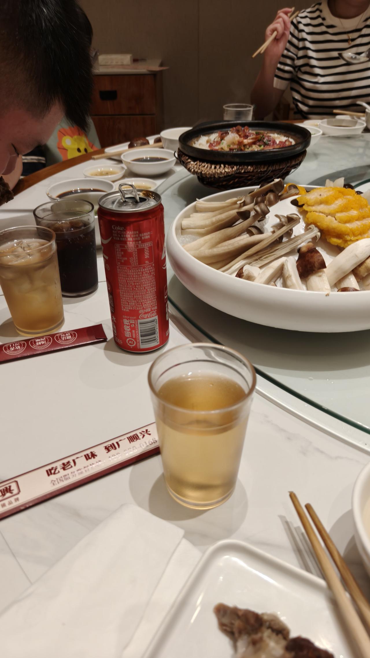 今天总算抵达北京了。上一次来北京，还是送儿子上大学那会儿，我顺便游玩了一周。说起