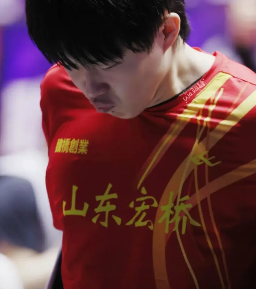 现在知道了吧国乒有王楚钦是天大的荣幸一个人盘活了整个男队本想着承上启下结