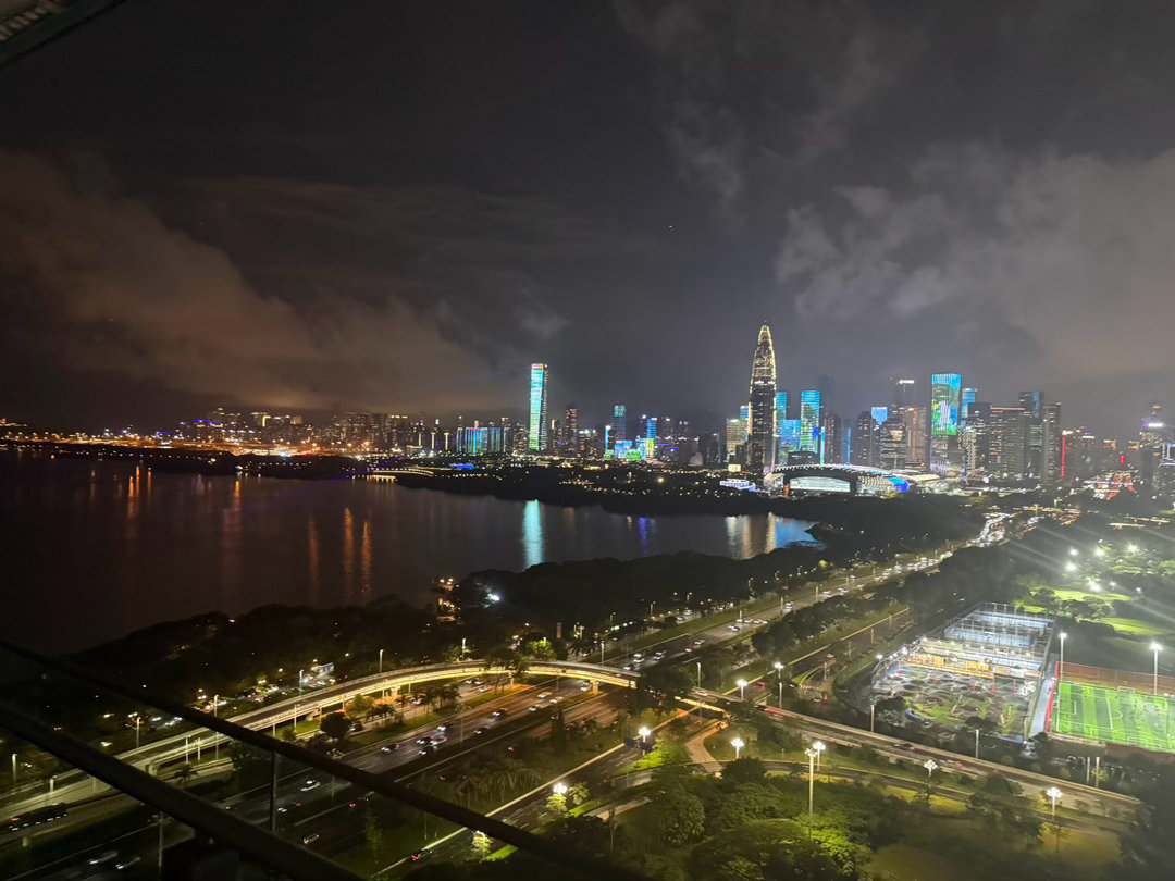 深圳湾这个风水，环抱有情峦头真的好。