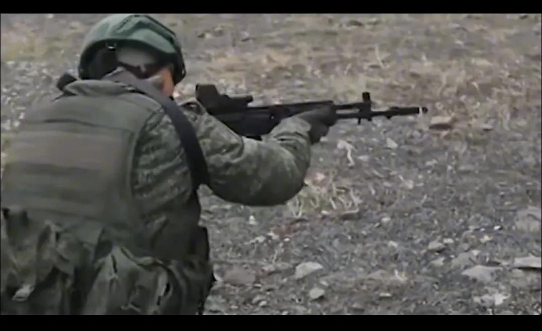 朝鲜士兵为啥能在库尔斯克战场所向披靡，越打越凌厉？首先这得益于他们固有的基本素养