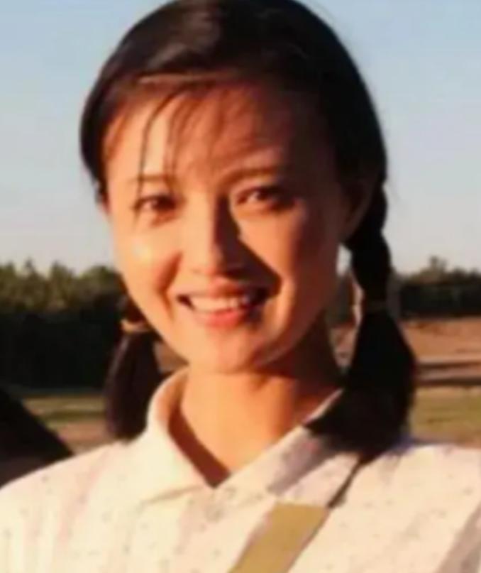 1976年，女知青邵红梅抱着4岁的儿子回到北京，她的母亲见状，跳手跳脚大骂：“下