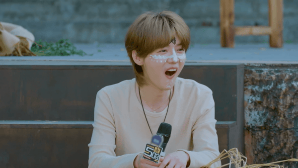 哈哈哈哈哈6我的评分：邓超问鹿晗身材不难看吧邓超在泥潭摔跤拿下首胜，抹了一身