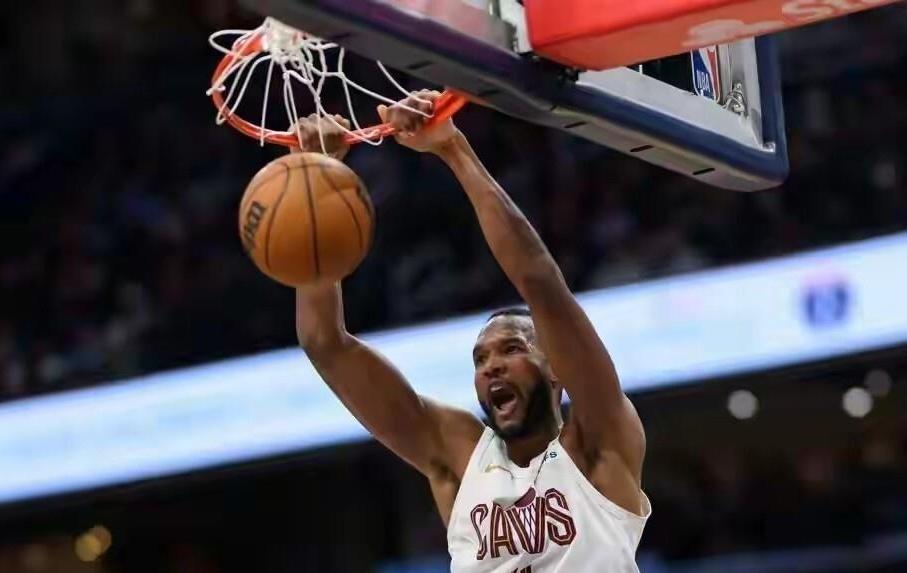 哈登封神！重返篮网获MVP高呼，率骑士险胜创里程碑骑士106-102险胜篮