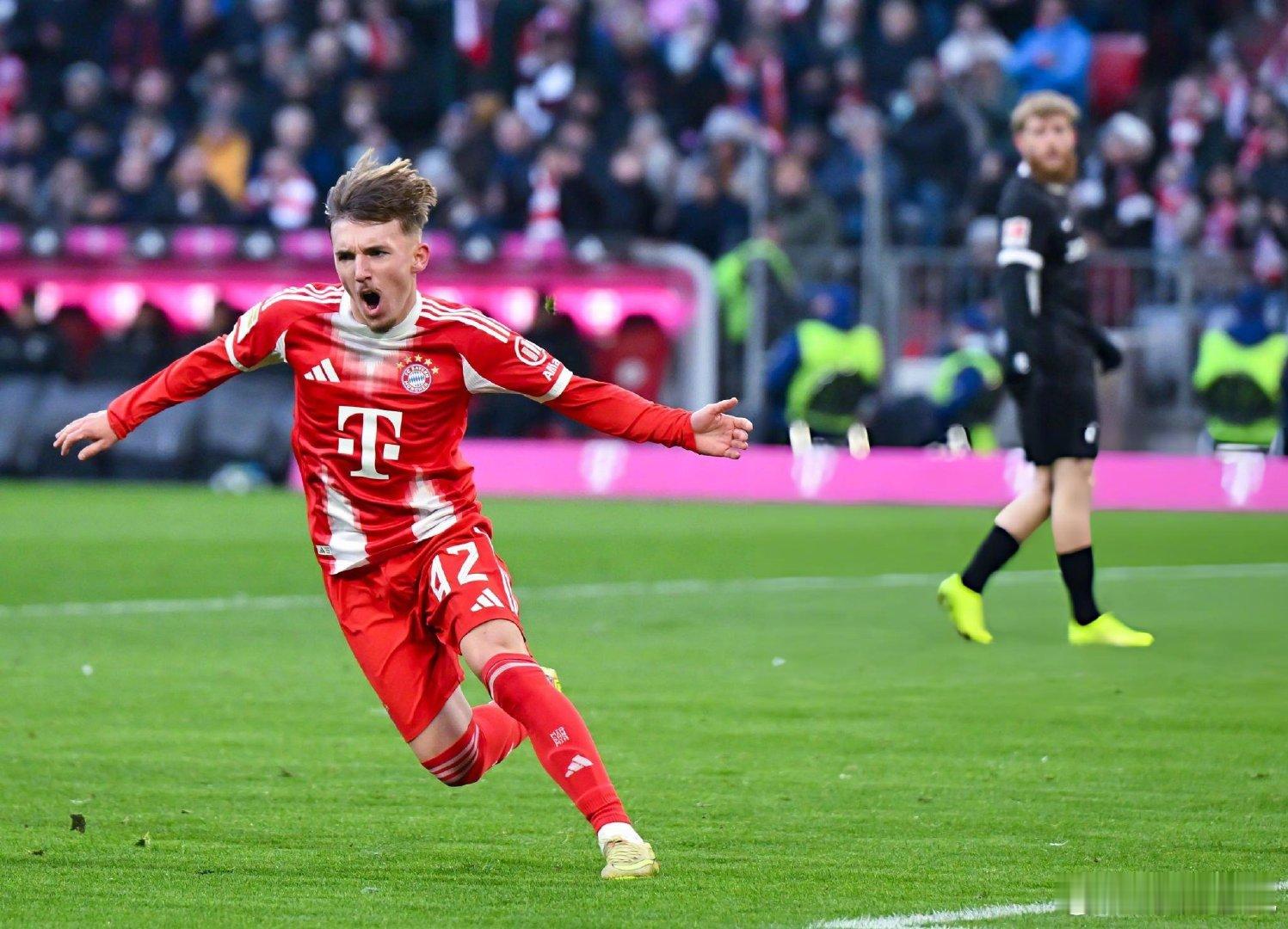 【冉冉升起的新星】17岁的拜仁中场伦纳特-卡尔本赛季在一线队一飞冲天，目前出场1