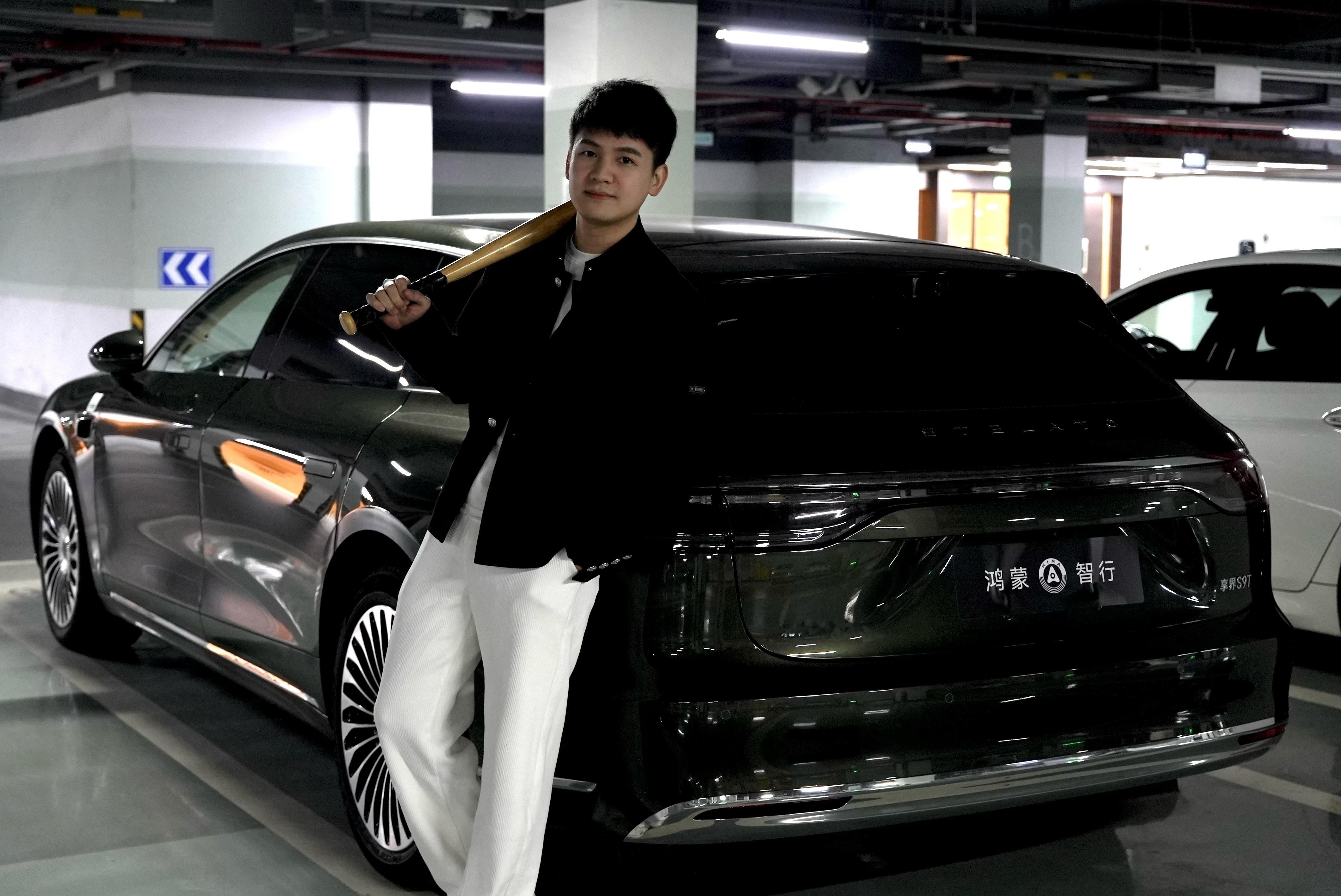 最近忙到没时间去提车，还好有小伙伴帮我把享界S9T提回来啦[墨镜]，好帅，让我欣赏