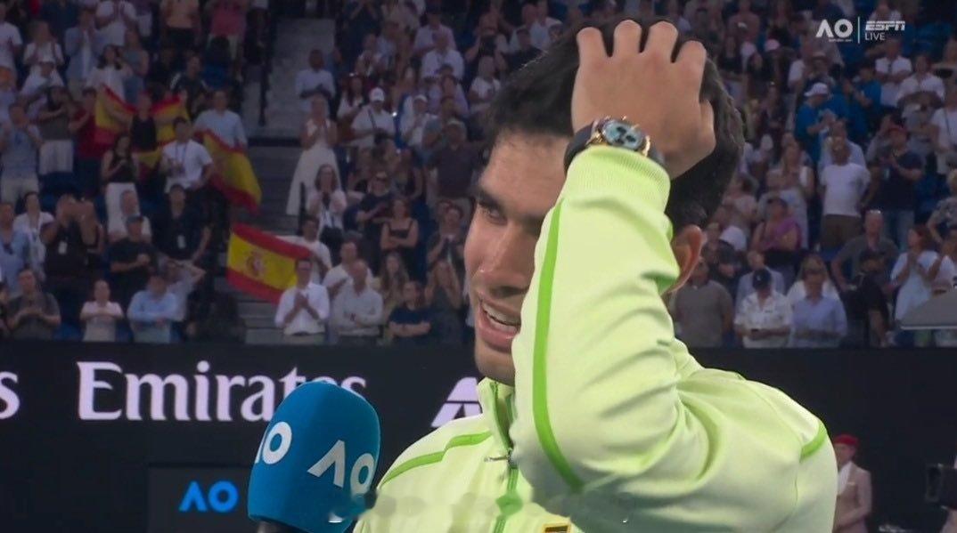 阿尔卡拉斯谈最年轻全满贯🔥记者提问：“若夺冠你将成为史上最年轻的男子职业生涯全