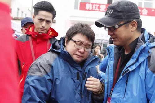 你以为你是谁？这是自媒体时代，在网上泡久了的网民普遍的心态!既然你一分钱的利
