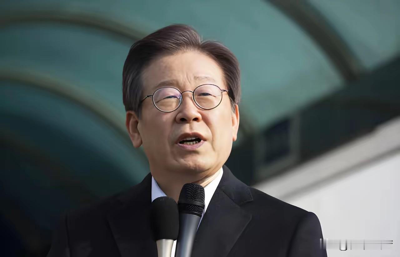李在明为朝鲜女足喝彩，真的意味深长。​5月23日，朝鲜“我故乡”女足在韩国水原