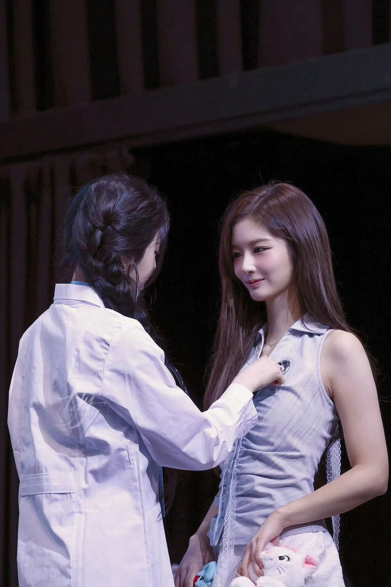 女同事吗