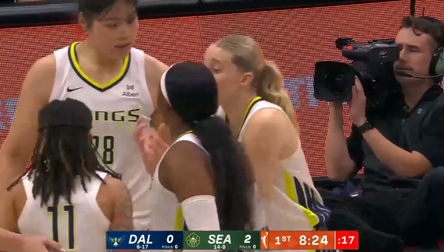 李月汝首发硬刚老东家风暴！北京时间2025年7月23日，WNBA常规赛继续进