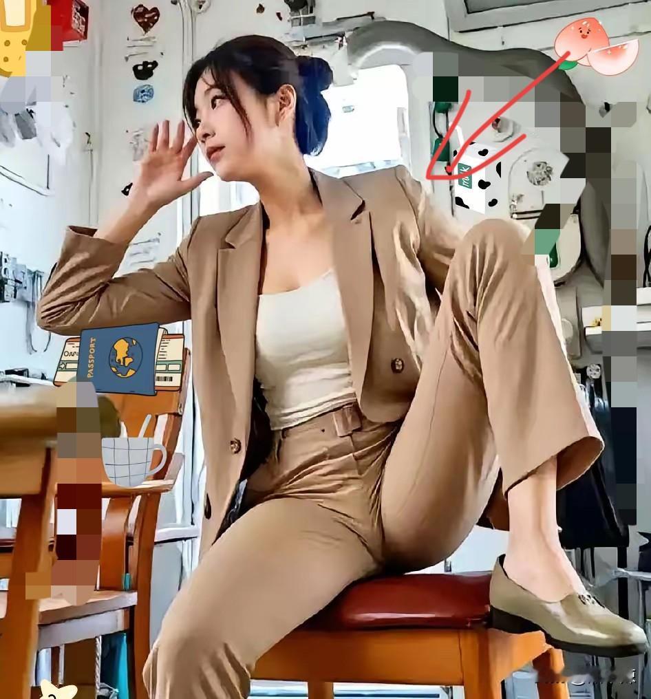 她穿得再精致，一坐下瞬间就掉价！真不是衣服不够贵，而是一坐下瞬间就没了气场