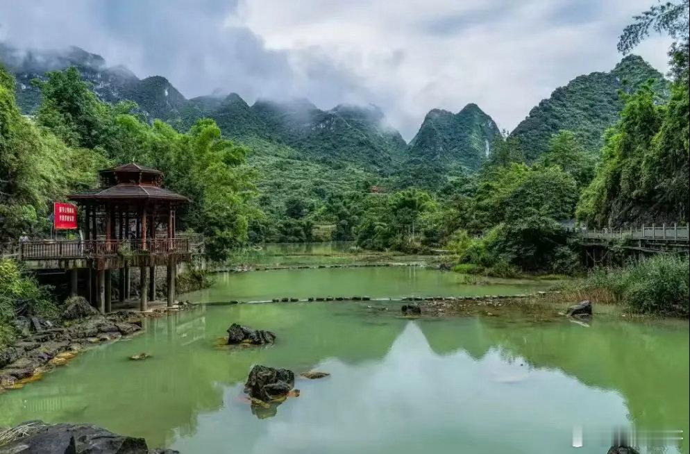 这是科技板块的盛世，一统江湖的时代。A股股价前15名:1. 源杰科技：1559.