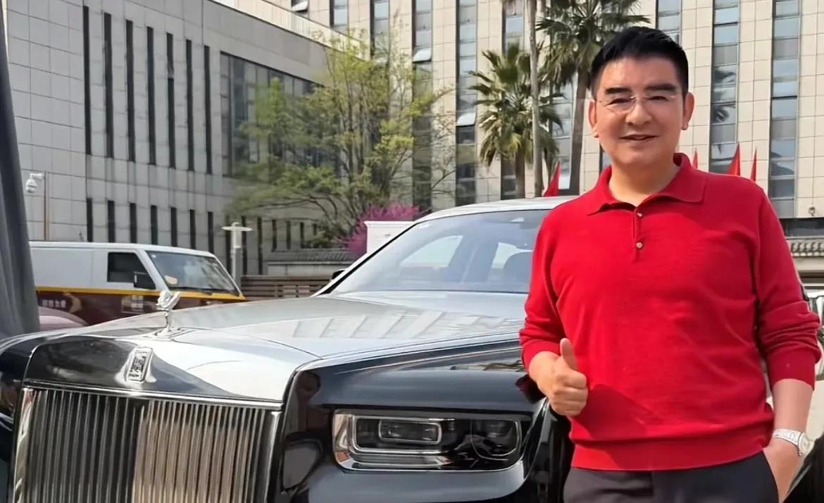 张雪太耿直，让全网都在等陈光标送车，“中国首善”这把玩脱了，已经骑虎难下。张雪机