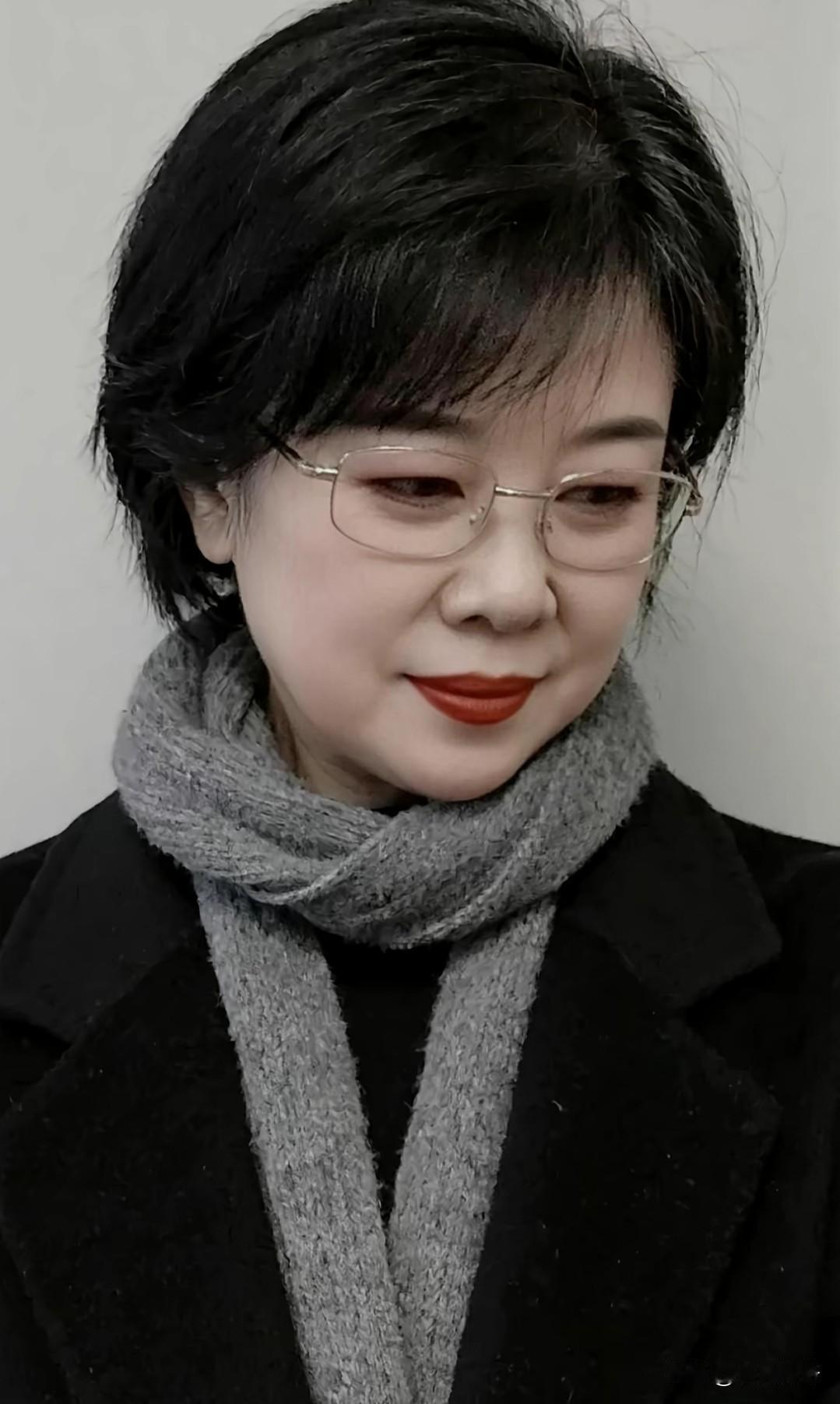 也许真正的爱情就是没有年龄限制。当所有人都反对我们结婚时，当所有人都认为我们年龄