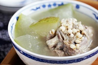 “朝盐水，晚蜜汤”夏季易上火，建议喝这3汤，滋补身心更强壮盛夏时节，阳光毒辣得