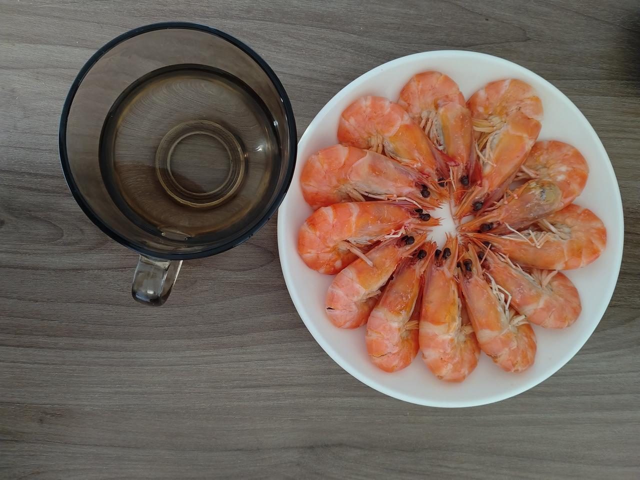 别说别人狠，原来自己也不善良，今天突然发现：我怎么也会这么狠心呢？中午做了