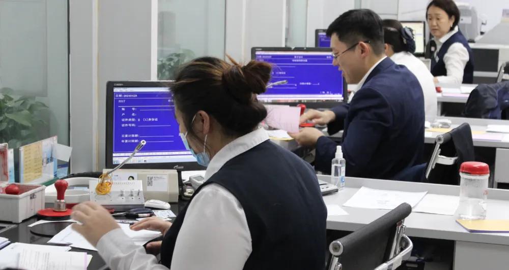 银行大势已定！不出意外的话，2026年起我国的银行将迎来3大洗牌 银行躺着赚