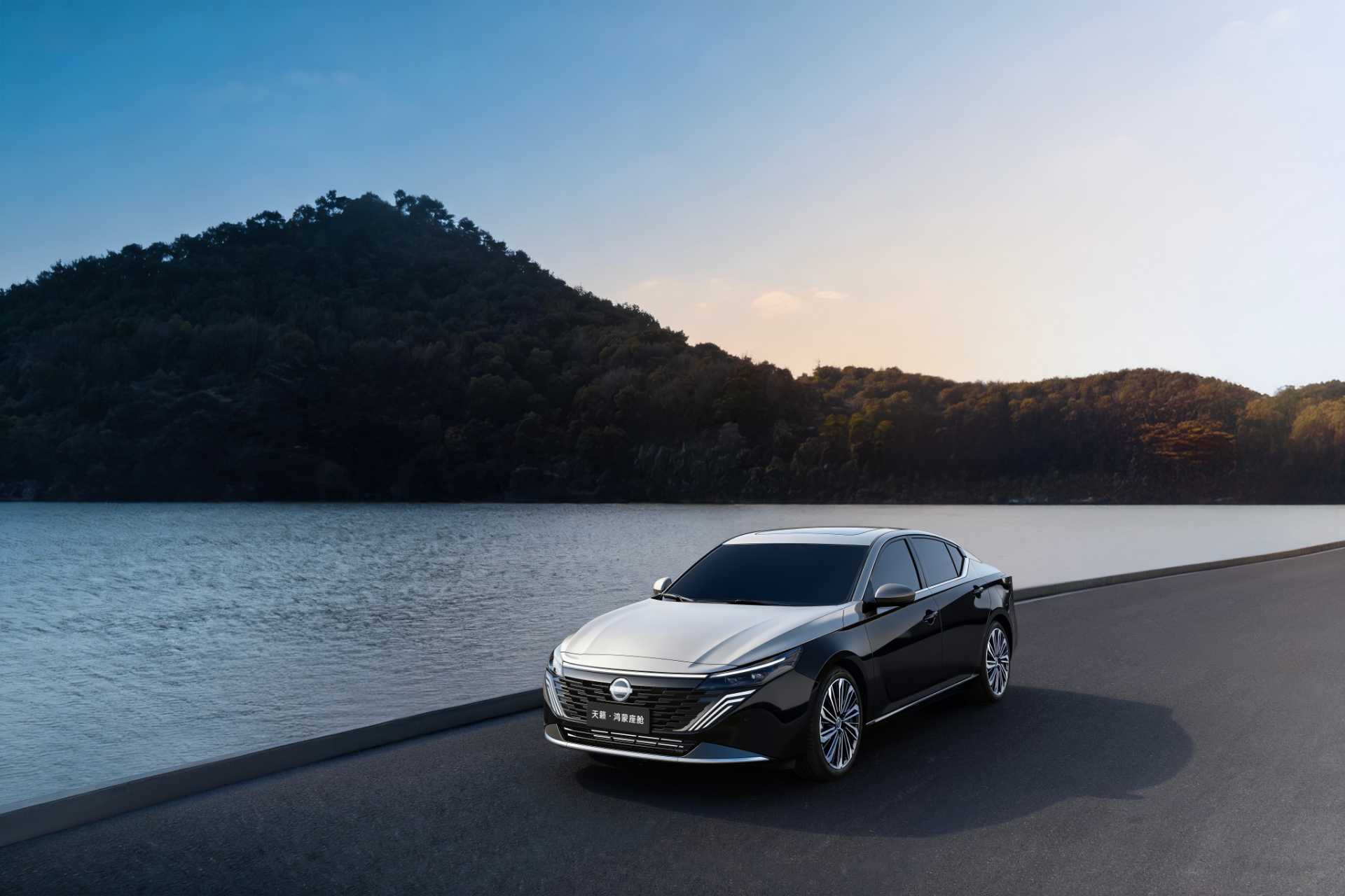 天籁鸿蒙380地表最强鸿蒙燃油车刚刷完这一期极速拍档，NANA居然跑去应聘东风日