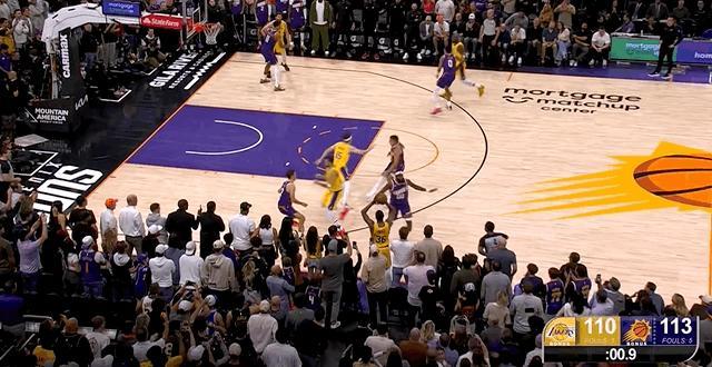 雷迪克好战术，可惜未能绝平！最后0.9秒，湖人队以110-113落后3分，需