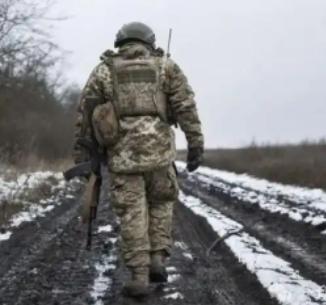 乌克兰做得太绝了！乌克兰军方宣布，所有外国雇佣军，将全部编入前线突击队，火线打头