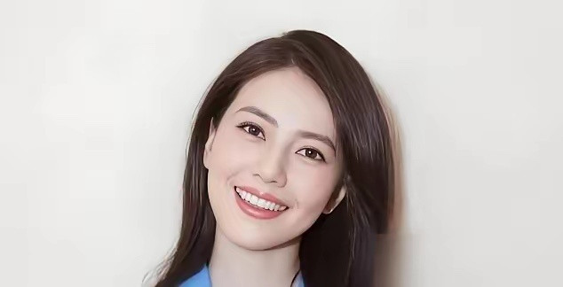 怪不得高圆圆干净得不像圈里人，查了她爸的单位，我沉默了。以为是普通家庭，结果她