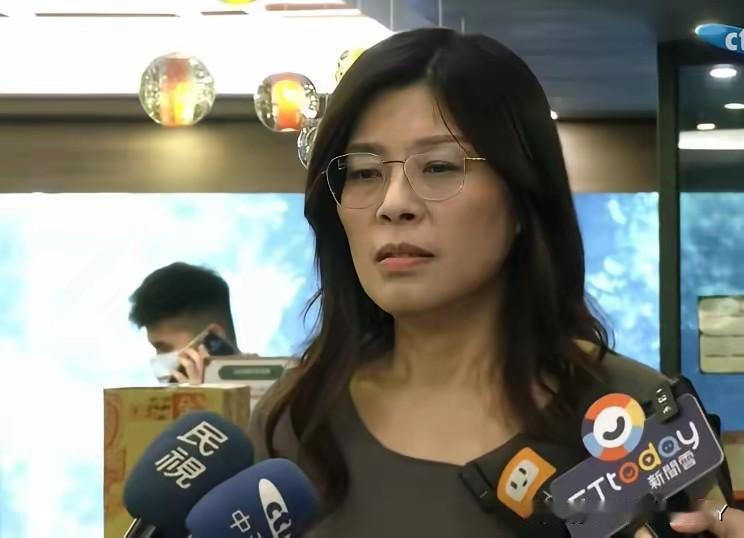国民党主席选战杀出黑马：郑丽文领先13个百分点，郝龙斌输在哪？国民党主席