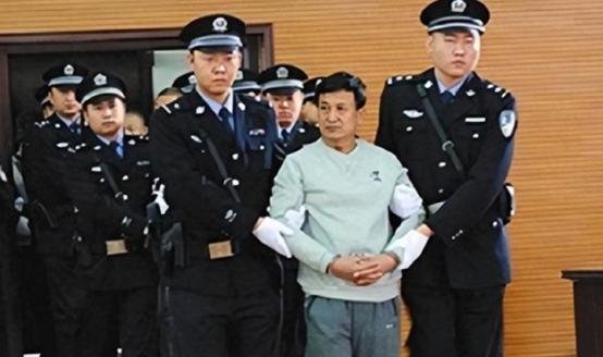 “饶我一命，我能打开秦始皇陵！”这番“狂妄自大”的言论便出自盗墓“业内高手”姚玉