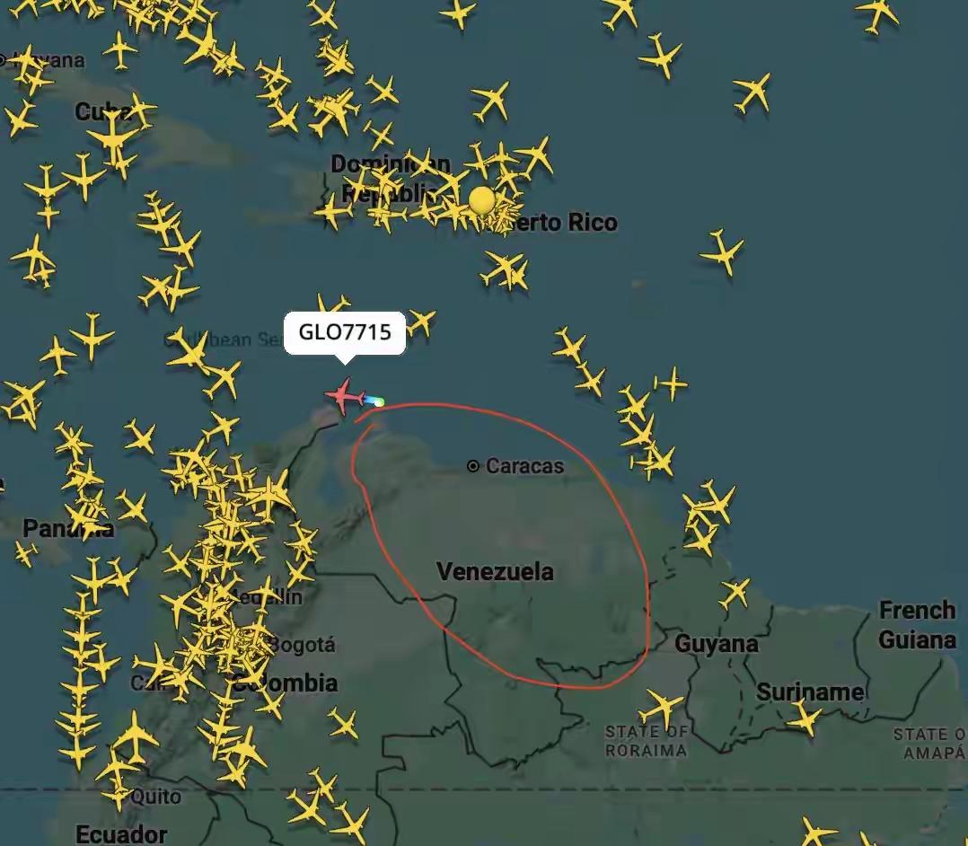 美国是真霸道！竟然直接违反国际法宣布关闭委内瑞拉领空，看看现在的委内瑞拉领空，飞