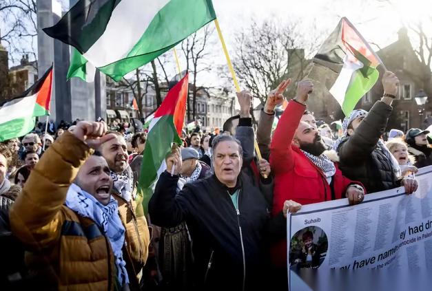 谁能想到，把以色列逼得节节败退的，竟然不是中东那些老对手，也不是公认的世界强国，