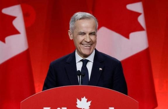 加拿大总理告诉他的国人，世界上只有两个国家敢于反制美国关税，而加拿大是其中之一。