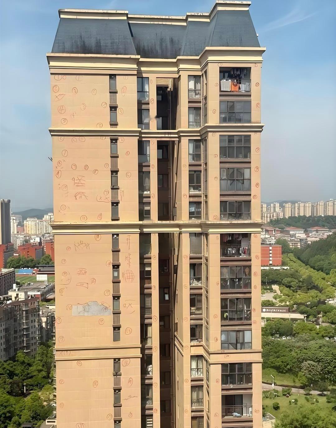 房子建好了，居然忘了擦